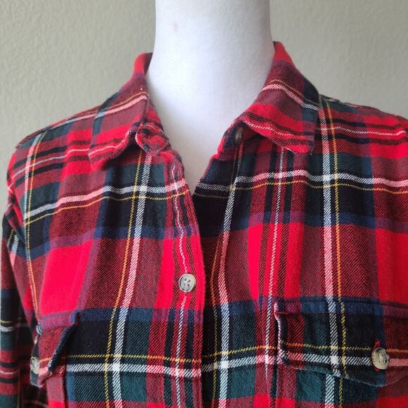 Old Navy Checked Women's The Boyfriend Shirt Button Up Sz‎ Medium Petite Preppy - Picture 2 of 13